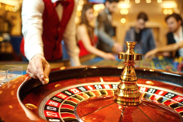 Betting action and pot display during kbj live Texas Poker round